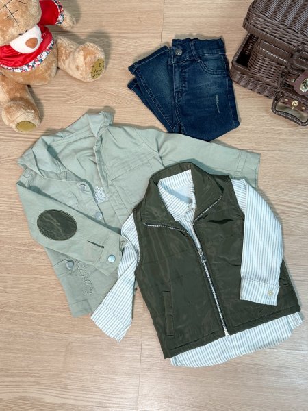 طقم 4 قطع (بنطلون + جكيت + قميص + ڤيست) أخضر