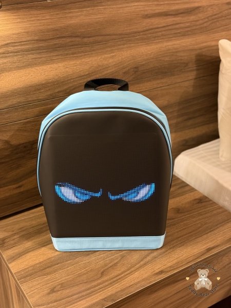 أزرق