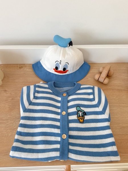 أڤرهول مخطط بطوط مع طاقية