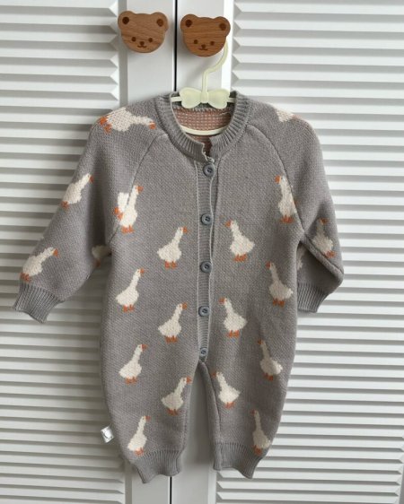 أفرهول صوف رسمة بطات